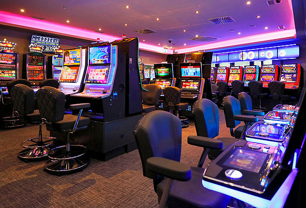 Spielautomaten in der Spielbank